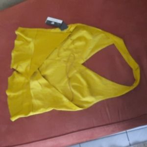 Guess halter top